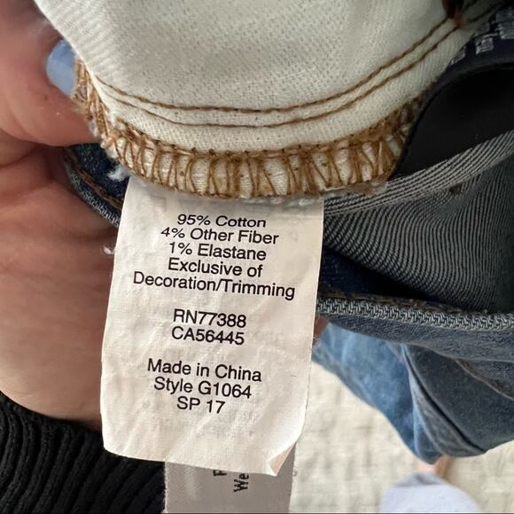 Madewell High-Rise Denim Boyshorts: Button-Through Edition - Picture 8 of 9